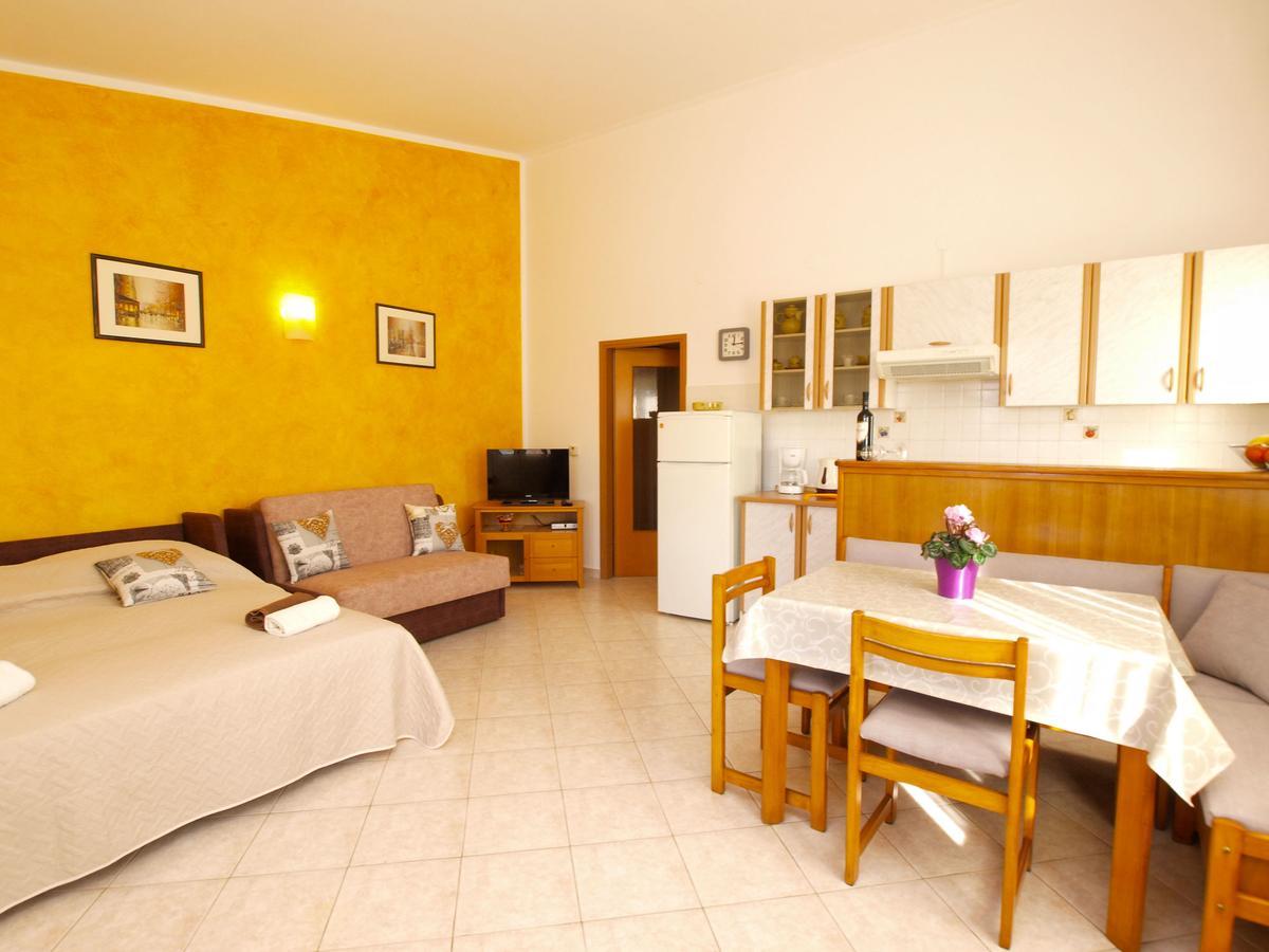 Apartments Iva 1534 PUY 외부 사진